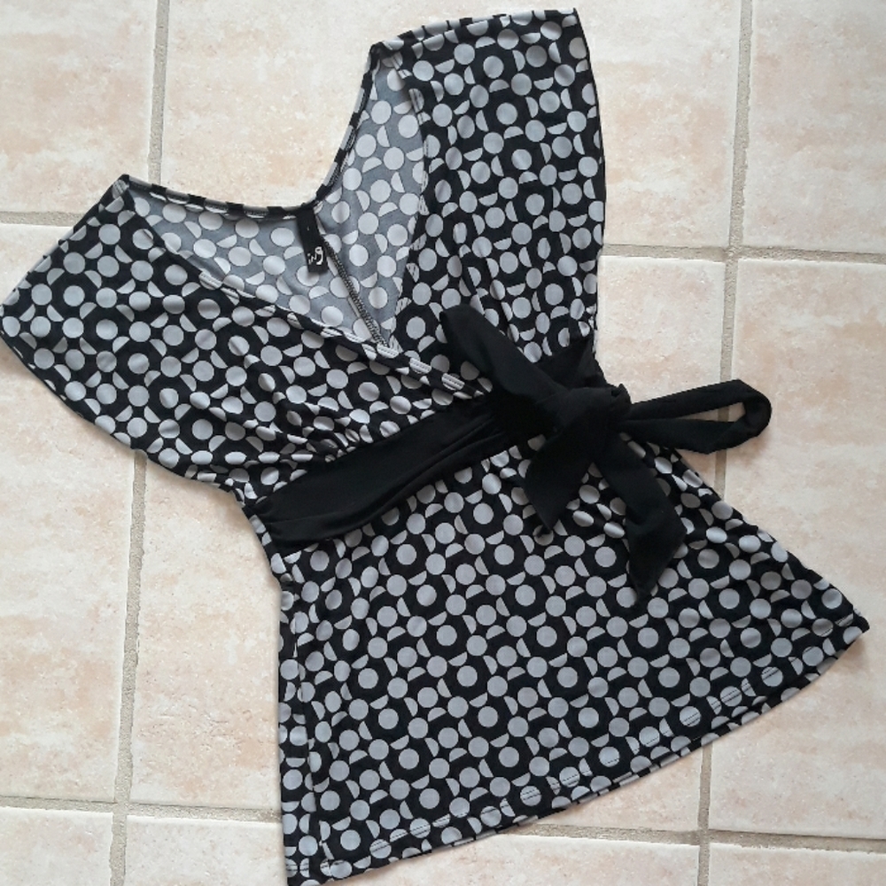 *Host Pick*ING side tie top